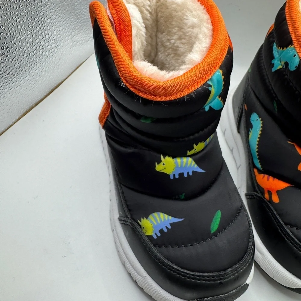NWOT Toddler 6 Boys Black and Orange Dinosaur Winter Snow Boots w Velcro Closure